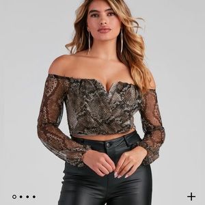 NEW snakeskin/ animal print off the shoulder top with a V cut neckline. Size S.